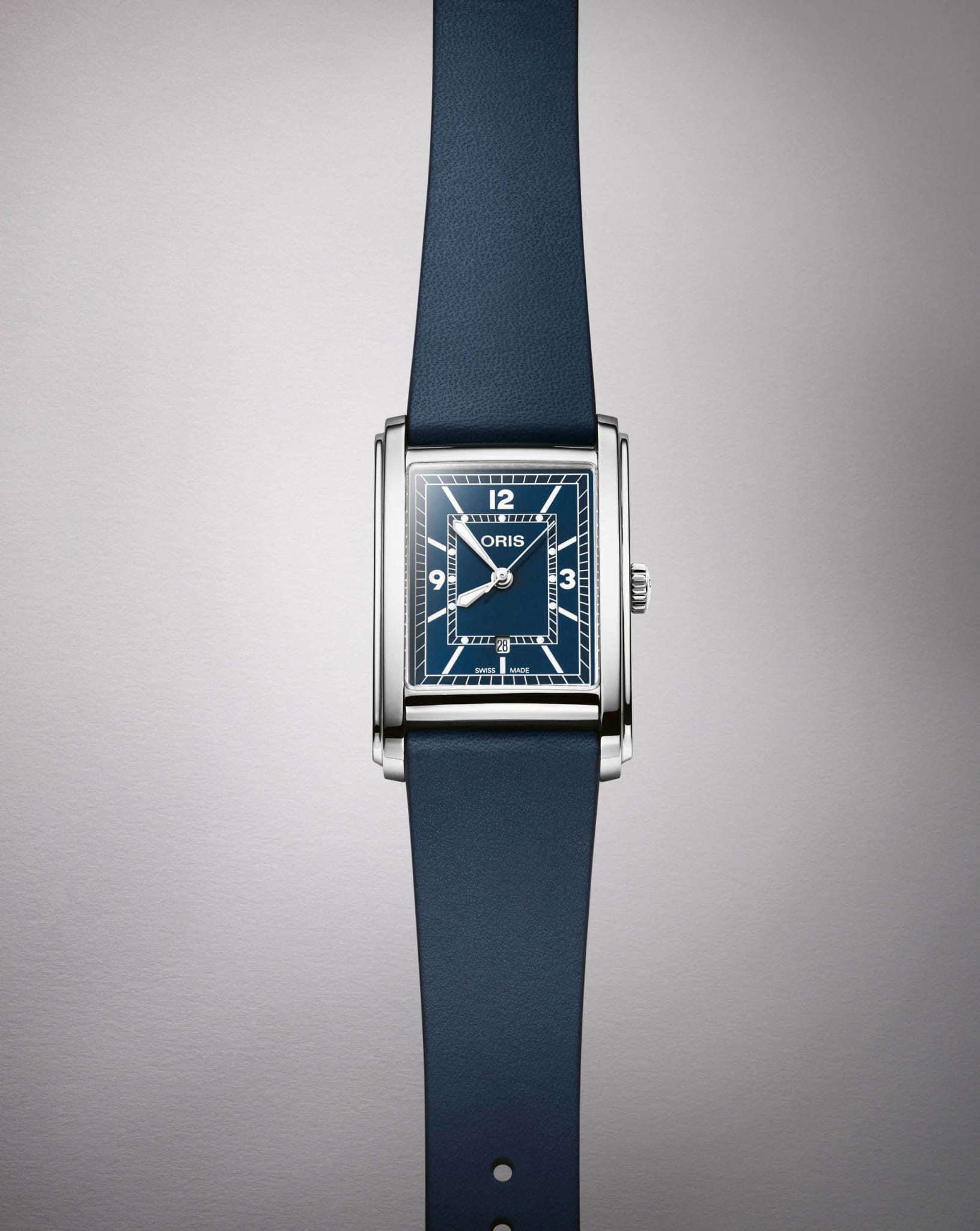 Оригинальные часы Oris Oris Rectangular 01 561 7783 4065-07 5 19 17 механические калибр механизма 561 общий вид